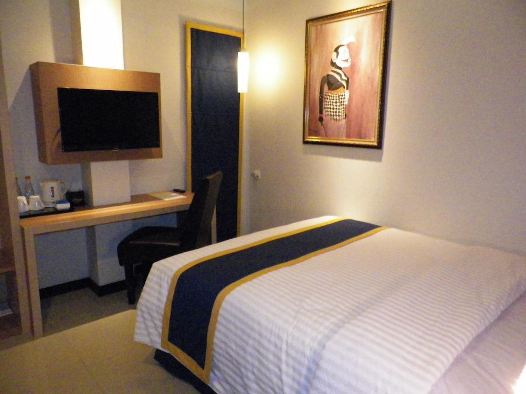 D'Best Hotel Pasar Baru Bandung Zimmer foto