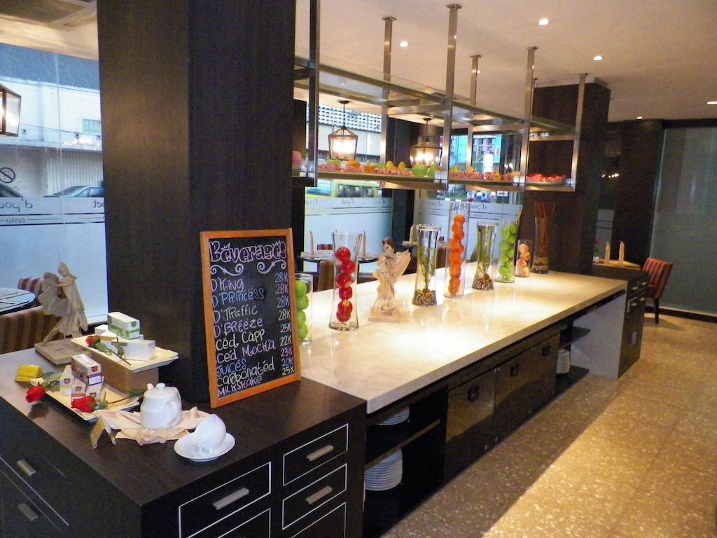 D'Best Hotel Pasar Baru Bandung Exterior foto