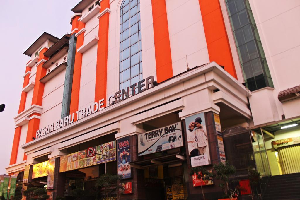 D'Best Hotel Pasar Baru Bandung Exterior foto